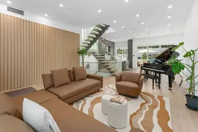 Image de One-year New Luxury House on Vancouver West Side