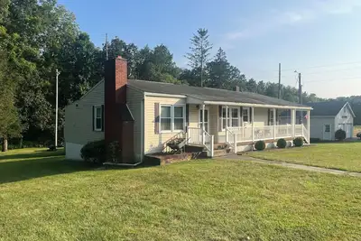 Image de Perfect charming 3-bedroom home to enjoy outdoor activities.