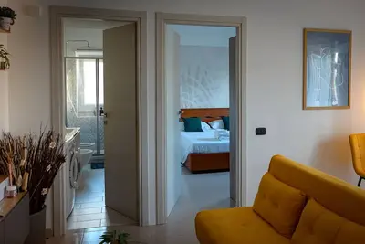 Image de 1. 5 km from Ciampino train station, cozy and very comfortable.