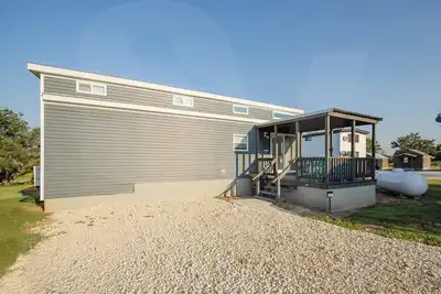 Tiny Home with Ac in charming Hamilton cabin 15