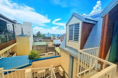 Image de Au coeur de Sainte Anne et sa plage!