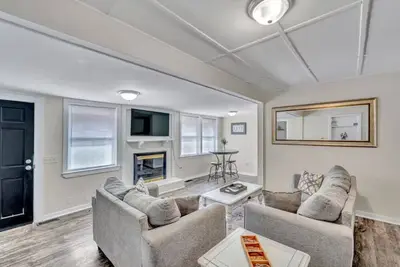 Image de Peaceful 3br Farmhouse • Dog-Friendly Yard & Near Downtown Raleigh