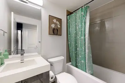 Image de Cozy 1-bedroom apartment in Downtown Toronto with Free Parking