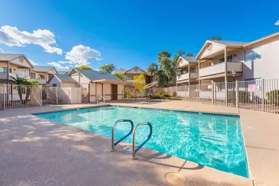 *New* Remodeled Tempe Pool View Condo Walk to Mill