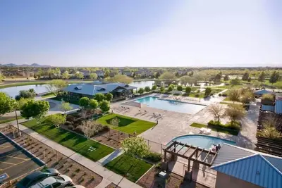 Image de *New* Gorgeous Oasis Retreat Pools Golf Pickleball