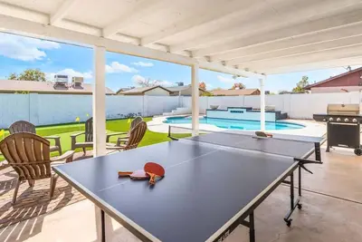 Image de *New* Southwest Pool Oasis! Ping Pong & Mini Golf!