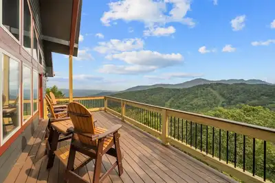 Image de Mountain home-exquisite views-Deerwood Retreat