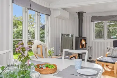 Image de \"Fernandine\" - 400m from the sea by Interhome