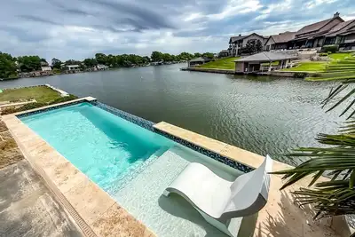 Image de Lago Bonito - Waterfront w/ Private Pool - Lake Views from All Rooms