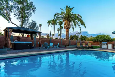 Desert Retreat | Pool + Spacious 5br Home