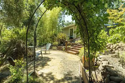 Image de Bay Area Garden Retreat