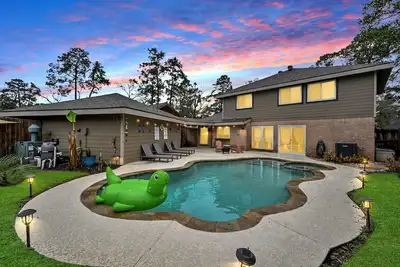 Image de Spring Breeze in Texas, 4 Bedrooms with Charming Pool