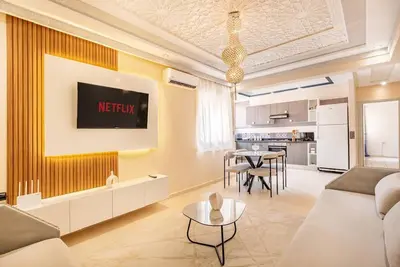 Image de 2 chambres dans la ville rouge