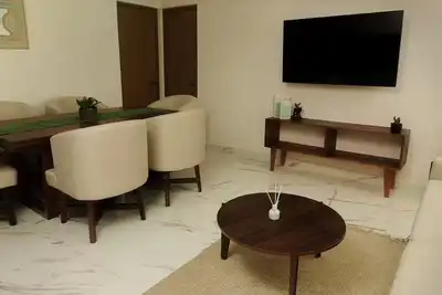 Image de Luxury and comfort, air-conditioned | 4 min paseo montejo