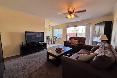 Image de Ground level 2 bed, 2 bath condo, Heated community pool, spa & fitness center.