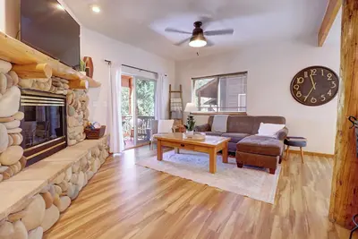 Image de Dillon Townhome, Great Location in Heart of Town Lr122