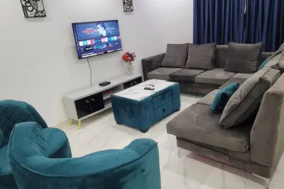 Image de Stylish 2-bed, 3-bath in Lekki Phase 1 with 24/7 power, Wi-Fi & top amenities