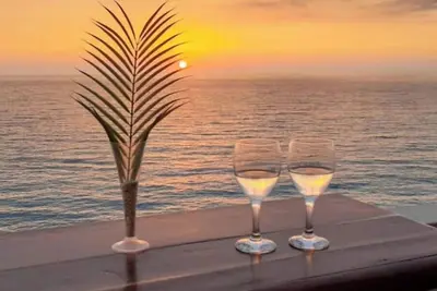 Image de Silvia's romantic Byblos beachfront Duplex with an amazing sea view