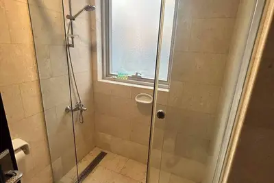 Image de Spacious 1bhk Executive Apt! Bb