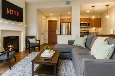 Image de Dwntwn Luxe Suite Rock Hall • Casino • Stadiums