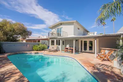 Desert Oasis on Shalimar Golf Course, Pet Friendly