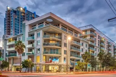Image de Luxury 2br/2ba Channelside Condo- Pool, Sauna, Gym + Balcony