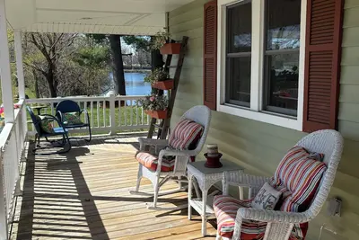 Image de Charming 2-bedroom apartment in marvelous Bloomer, Wi. On Lake Como.