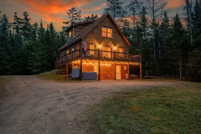 Image de Lovely 3-bedroom chalet in Bethel with hot tub
