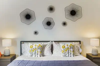 Image de Stylish 4-Bedroom house in Seattle- Near\nLight Rail and Uw, Free Parking