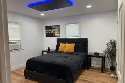 Image de Charming 2-bedroom house in terrific Rahway near train to Nyc