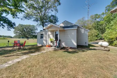 Image de Pets Welcome: Tranquil Retreat w/ Yard in Jewett!