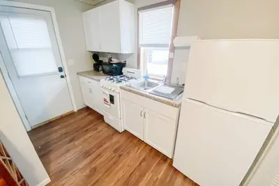 Image de Rustic Lake Nokomis 2bd/1Bath Lakeside Cabin - Cabin #3