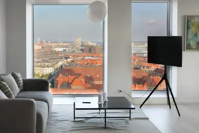 Image de Modern Minimalist Apartment with Panoramic Views
