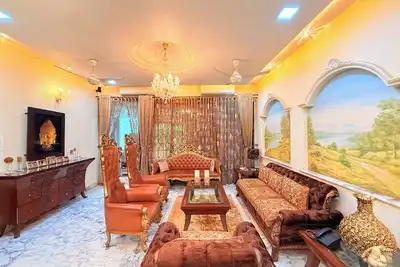 Image de Royal Palms 8bhk Luxury Spacez Villa Surrounded by Lush Green Gardens