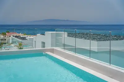 Image de Casangular by Upper