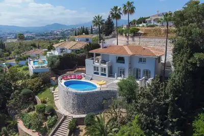 Image de Villa with panoramic views in great location