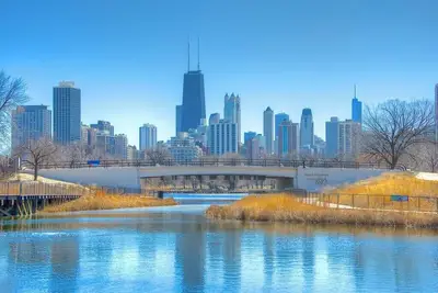 Image de Comfort & Convenience! 3 Relaxing Units, Pets Allowed! Minutes to 360 Chicago!