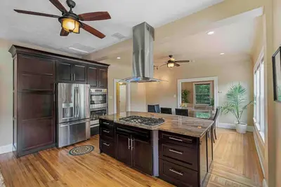 Image de 3/2 Luxury Spanish Villa + Pool + Pet Friendly