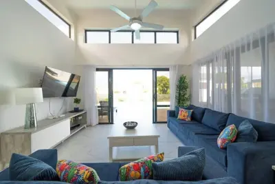 Image de High-End • Luxury • Brand New • Complete Privacy.