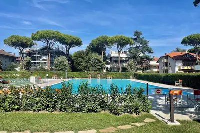 Image de Bilocale con balcone e piscina a Riccione