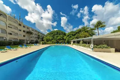 Image de Cosy apartment with pool and garden view