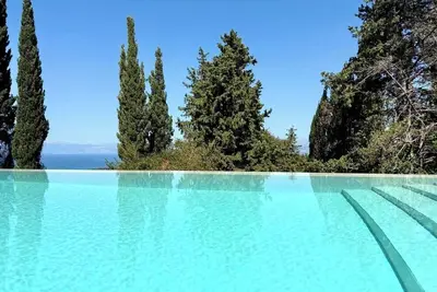 Image de SeaForest Villa, Grand New in Stone, Spectacular Views, 2km from the Beach,