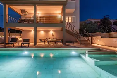 Image de Superbe maison à Podgradina