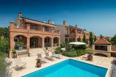 Image de Belle maison à Kastelir