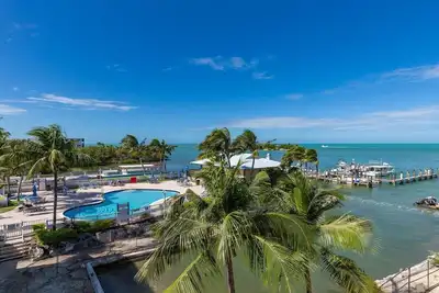 Image de Unwind in Paradise at The Hammocks at Marathon – 2 Bedroom Escape!