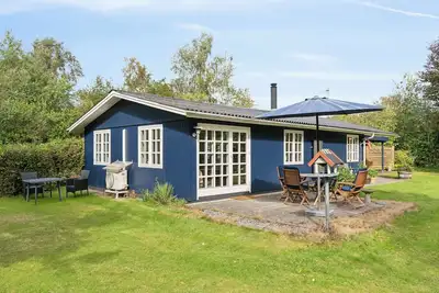 Image de Renovated classic cottage close to beach
