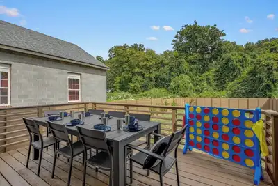 Downtown Dapper-14Guests-Soaker-Loungers-GasLogs