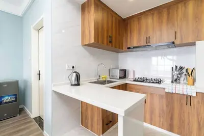 \"Steps from Local Attractions\"