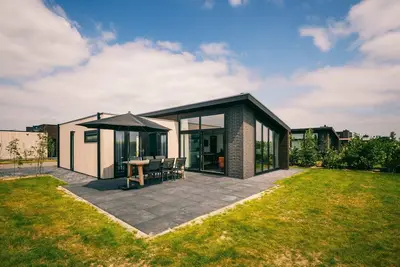 Image de Bungalow à Herkingen entre réserve naturelle