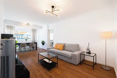 Image de Great remodeled apartment - 5 min to the beach!